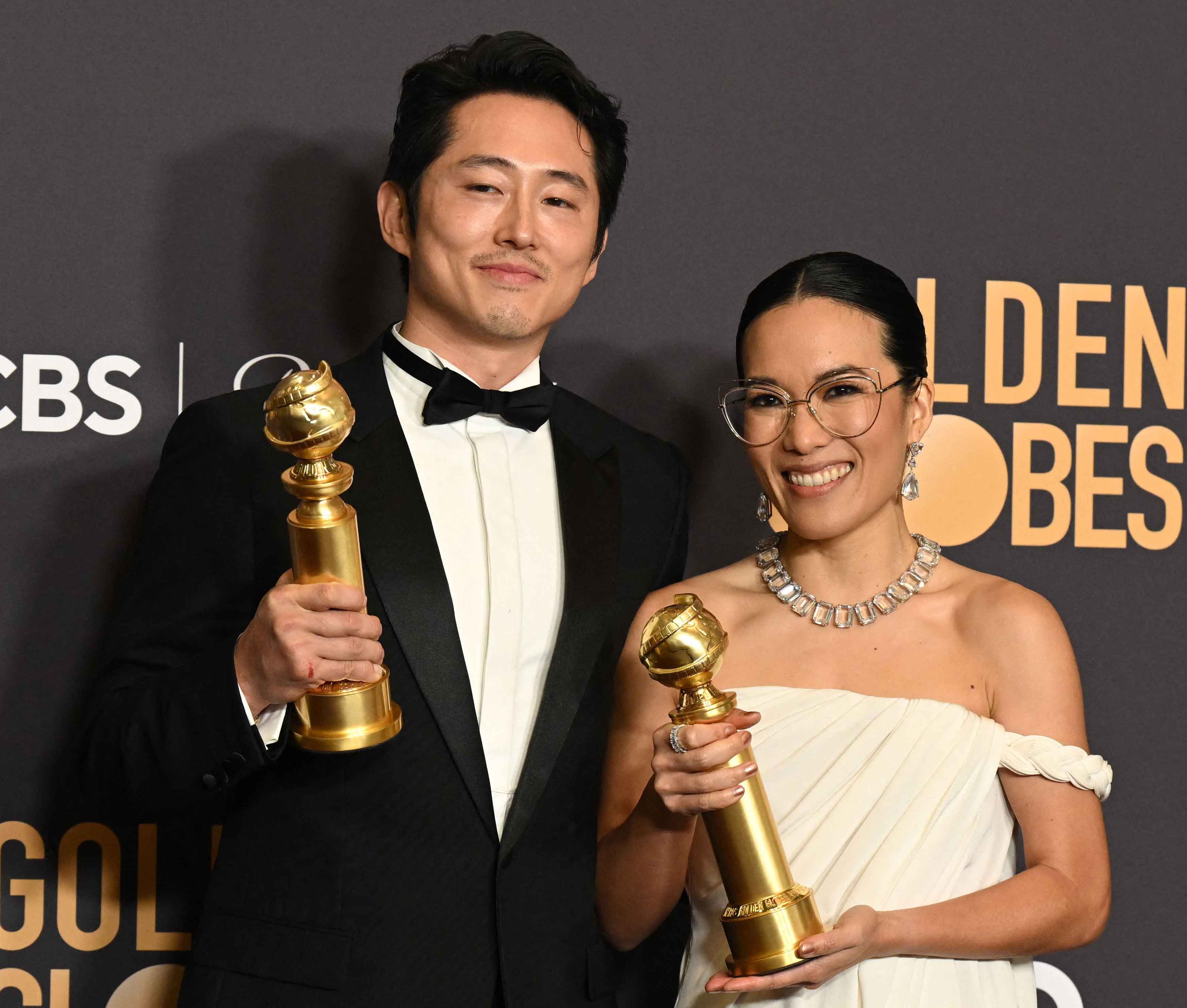 Steven Yeun dan Ali Wong Golden Globes dari Serial Beef